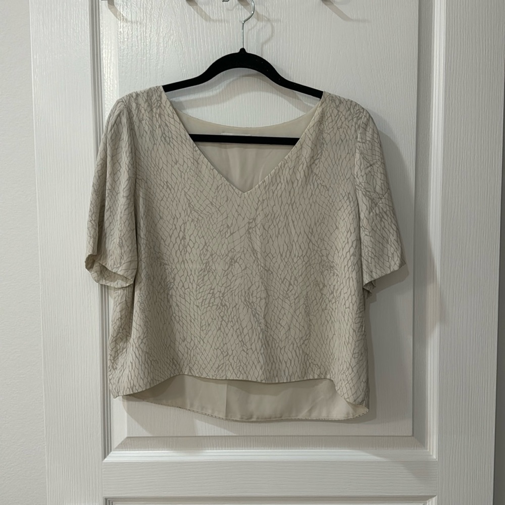 Aritzia babaton blouse